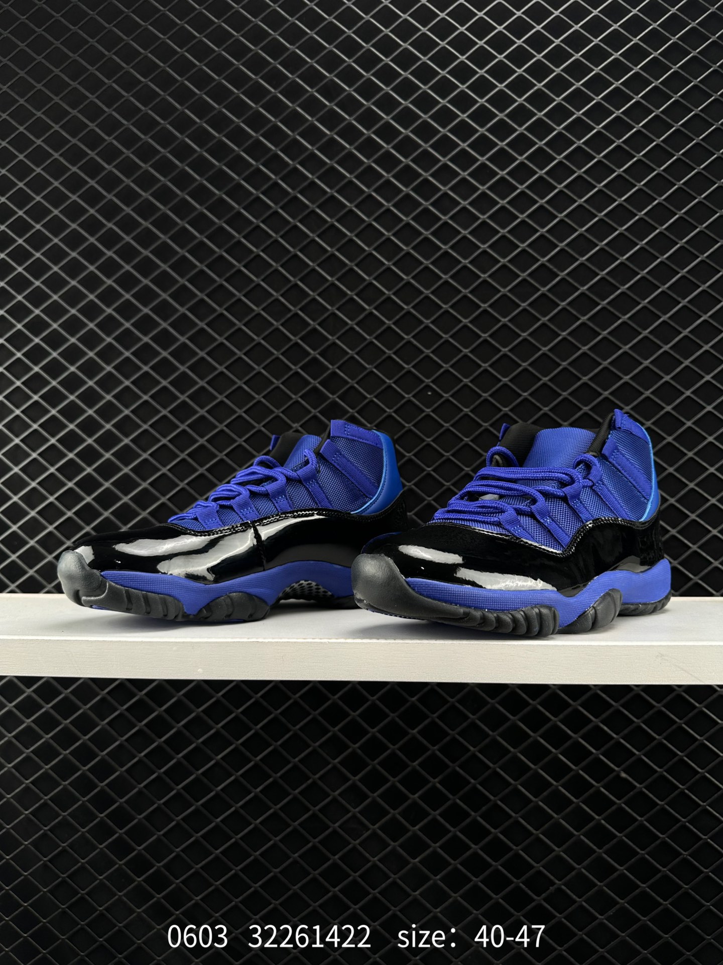 Nike Air Jordan 11 Retro Low”Concord“